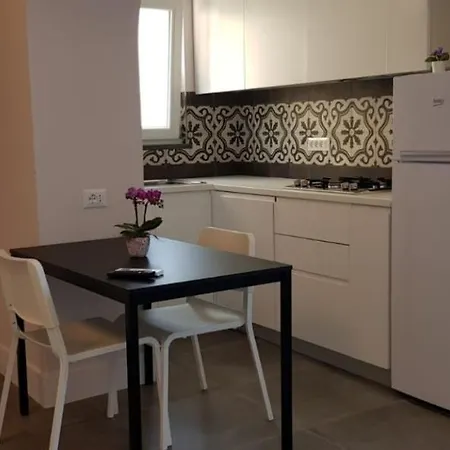 Don Raffae' Apartment